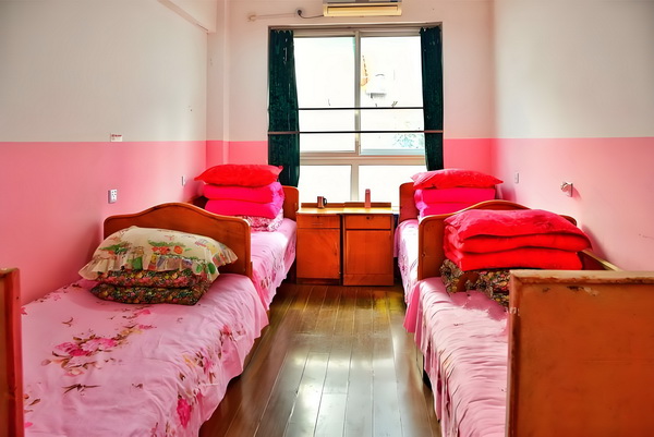 深圳个人申请深户_活佛王兴夫“点化”140位女信徒，全程不穿衣服，场面失控 点化140保护在开发中