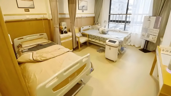 深圳市人才 户口_仅一周董璇二婚老公就被扒干净，她又看走眼了？ 仅一周董璇眼眶泛红李威